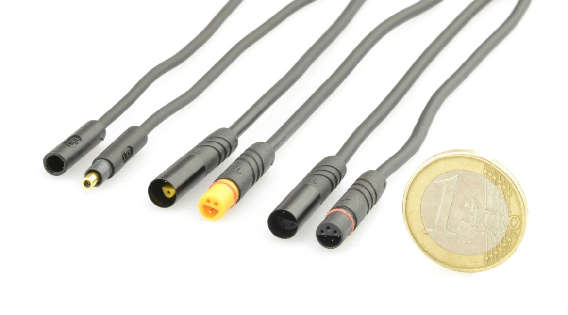 Higo signal connectors